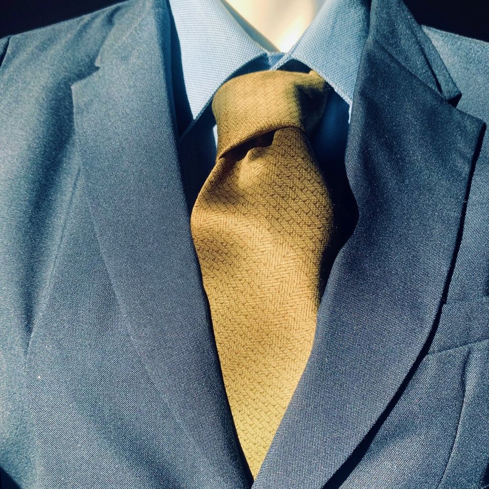 Like New Davvero Benino Green Tie